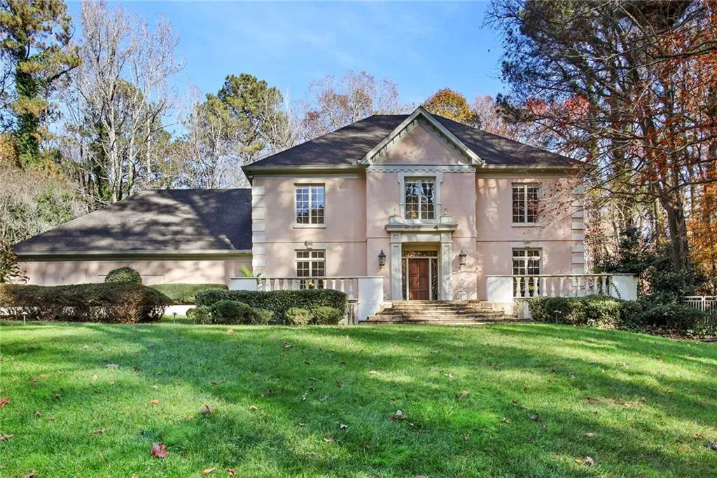 5805 Winterthur Lane, Sandy Springs, Georgia 30328, 4 Bedrooms Bedrooms, ,3 BathroomsBathrooms,Residential,Sold,5805 Winterthur Lane,6976551