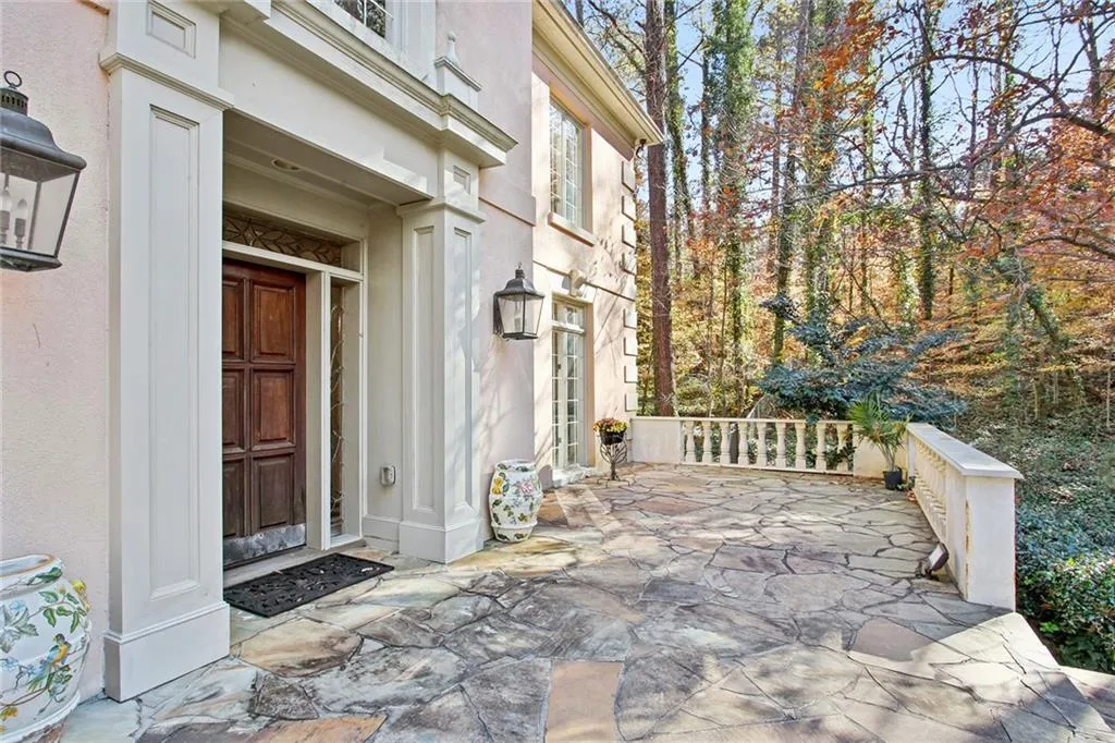 5805 Winterthur Lane, Sandy Springs, Georgia 30328, 4 Bedrooms Bedrooms, ,3 BathroomsBathrooms,Residential,Sold,5805 Winterthur Lane,6976551