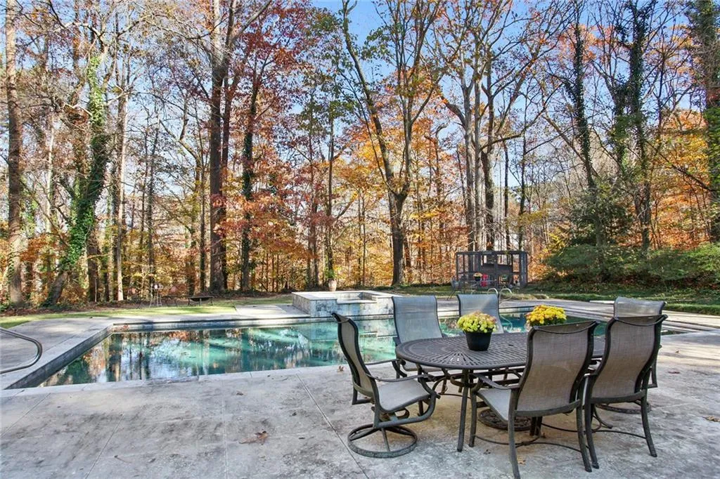 5805 Winterthur Lane, Sandy Springs, Georgia 30328, 4 Bedrooms Bedrooms, ,3 BathroomsBathrooms,Residential,Sold,5805 Winterthur Lane,6976551