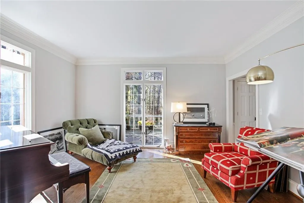 5805 Winterthur Lane, Sandy Springs, Georgia 30328, 4 Bedrooms Bedrooms, ,3 BathroomsBathrooms,Residential,Sold,5805 Winterthur Lane,6976551