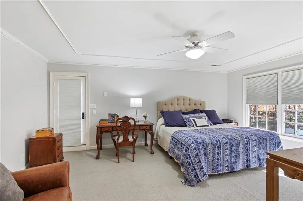 5805 Winterthur Lane, Sandy Springs, Georgia 30328, 4 Bedrooms Bedrooms, ,3 BathroomsBathrooms,Residential,Sold,5805 Winterthur Lane,6976551