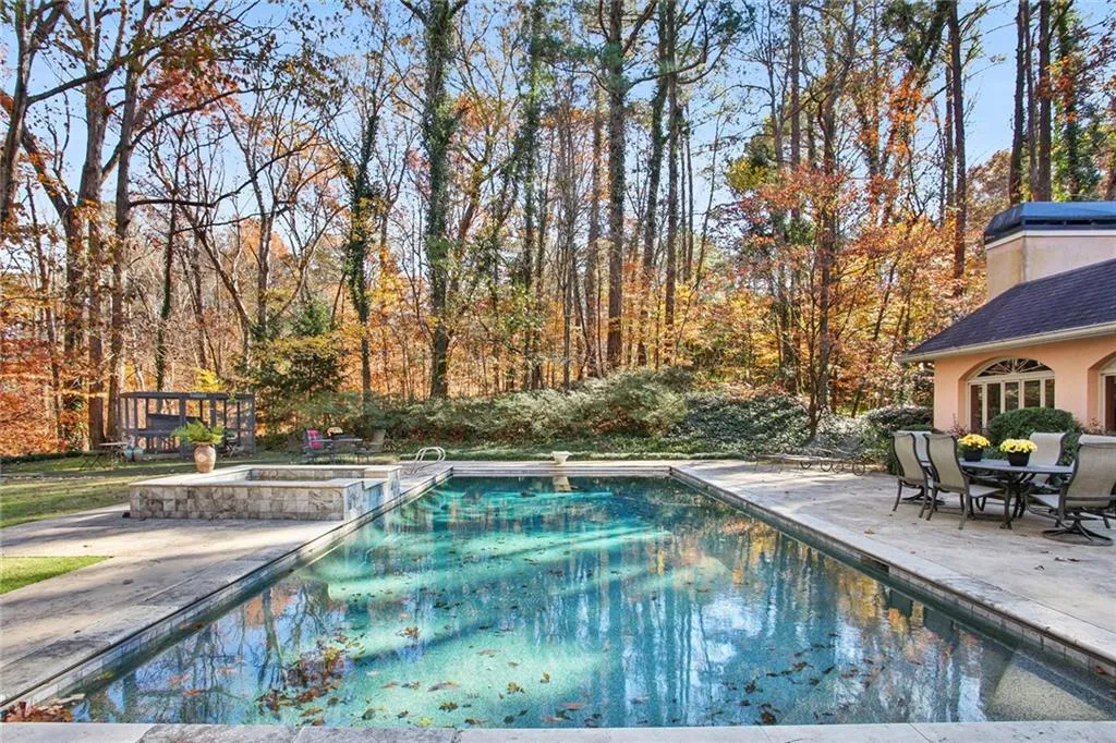 5805 Winterthur Lane, Sandy Springs, Georgia 30328, 4 Bedrooms Bedrooms, ,3 BathroomsBathrooms,Residential,Sold,5805 Winterthur Lane,6976551