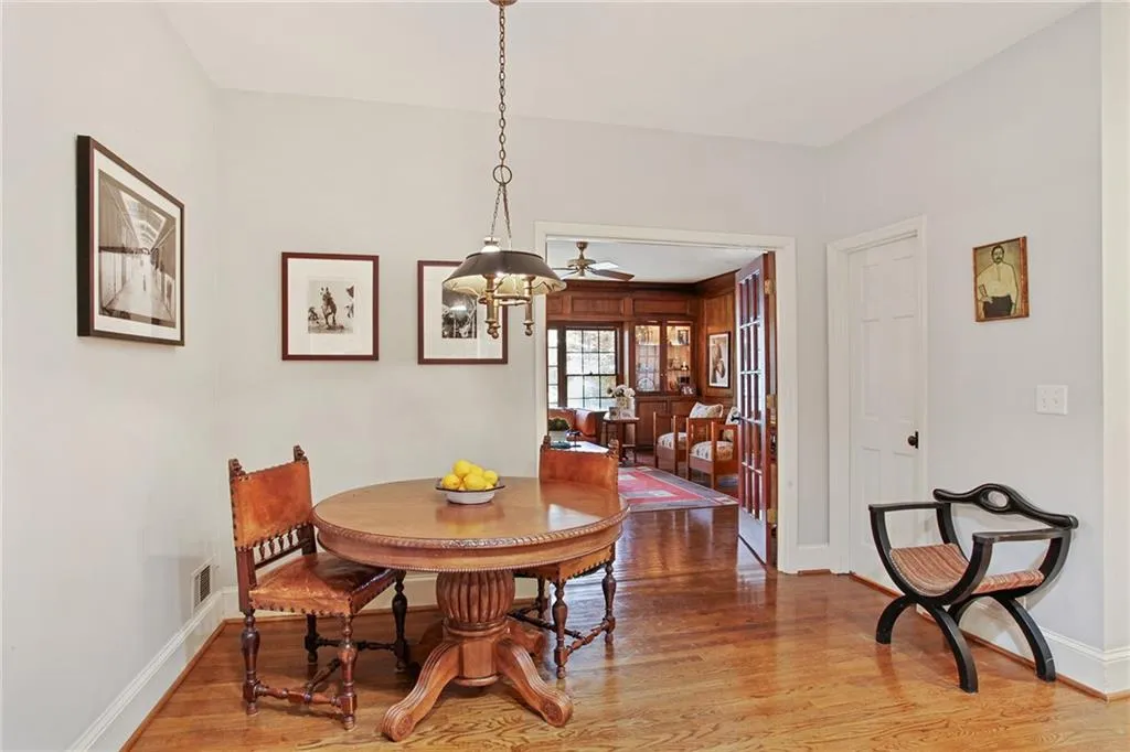5805 Winterthur Lane, Sandy Springs, Georgia 30328, 4 Bedrooms Bedrooms, ,3 BathroomsBathrooms,Residential,Sold,5805 Winterthur Lane,6976551