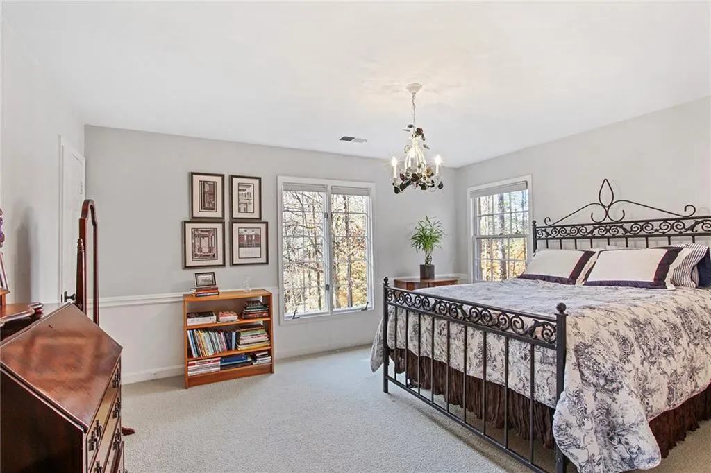 5805 Winterthur Lane, Sandy Springs, Georgia 30328, 4 Bedrooms Bedrooms, ,3 BathroomsBathrooms,Residential,Sold,5805 Winterthur Lane,6976551