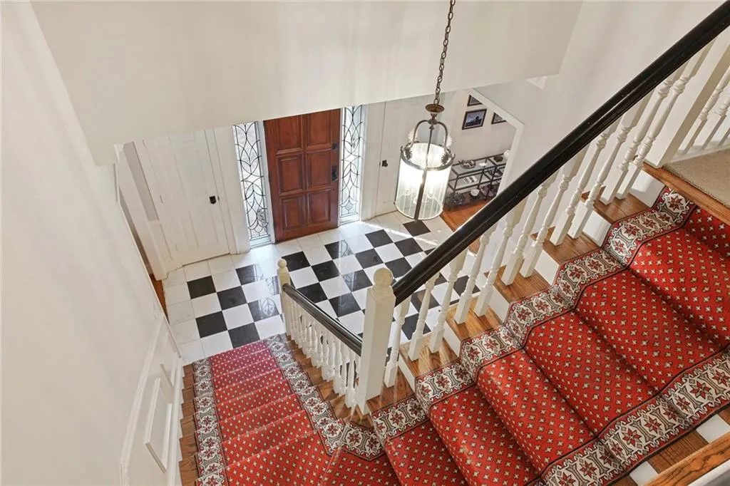 5805 Winterthur Lane, Sandy Springs, Georgia 30328, 4 Bedrooms Bedrooms, ,3 BathroomsBathrooms,Residential,Sold,5805 Winterthur Lane,6976551