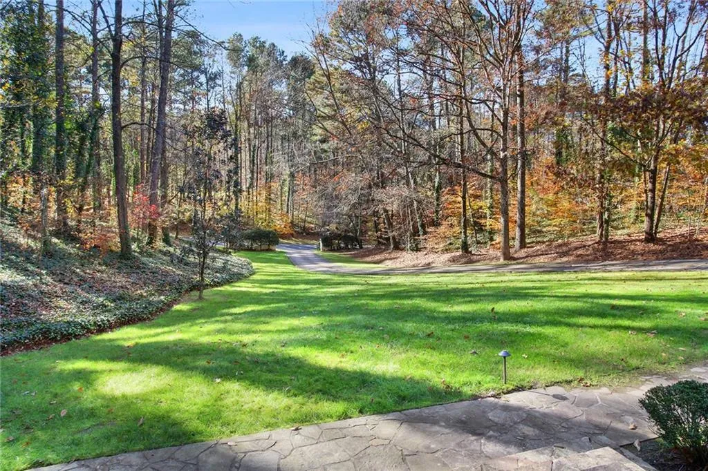 5805 Winterthur Lane, Sandy Springs, Georgia 30328, 4 Bedrooms Bedrooms, ,3 BathroomsBathrooms,Residential,Sold,5805 Winterthur Lane,6976551
