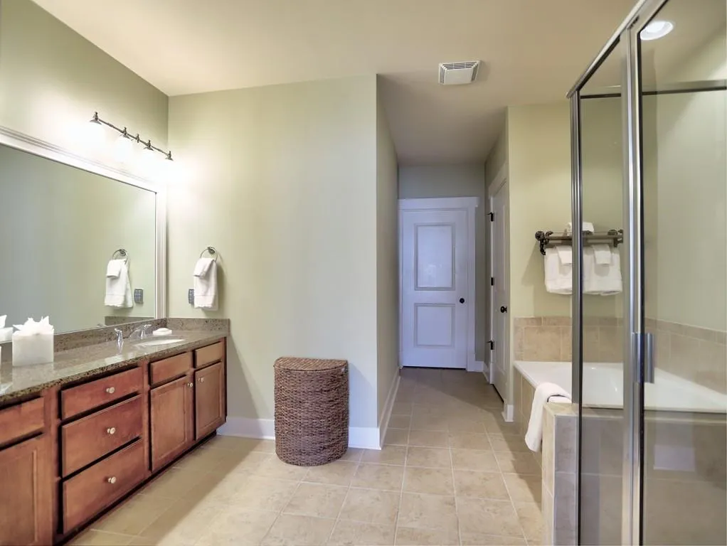 906 River Vista Drive, Atlanta, Georgia 30339, 3 Bedrooms Bedrooms, ,3 BathroomsBathrooms,Residential,Sold,906 River Vista Drive,6129041