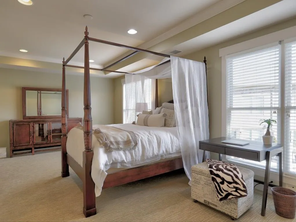 906 River Vista Drive, Atlanta, Georgia 30339, 3 Bedrooms Bedrooms, ,3 BathroomsBathrooms,Residential,Sold,906 River Vista Drive,6129041