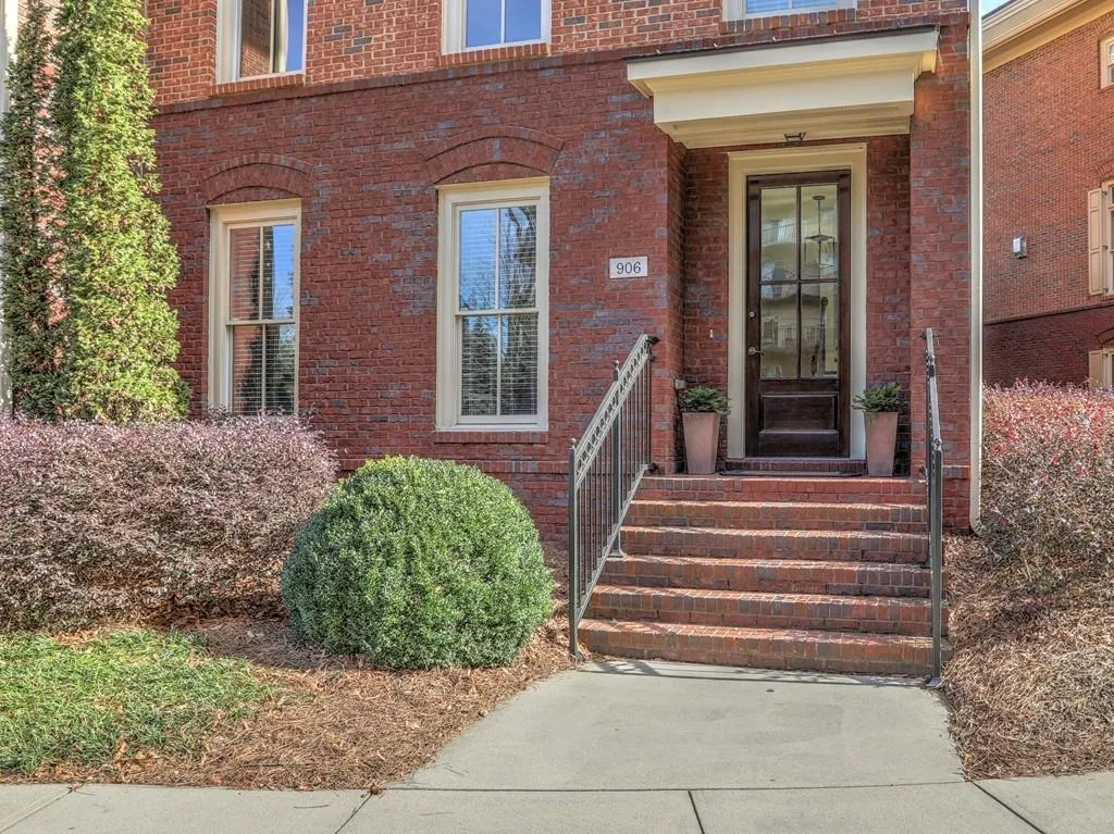 906 River Vista Drive, Atlanta, Georgia 30339, 3 Bedrooms Bedrooms, ,3 BathroomsBathrooms,Residential,Sold,906 River Vista Drive,6129041