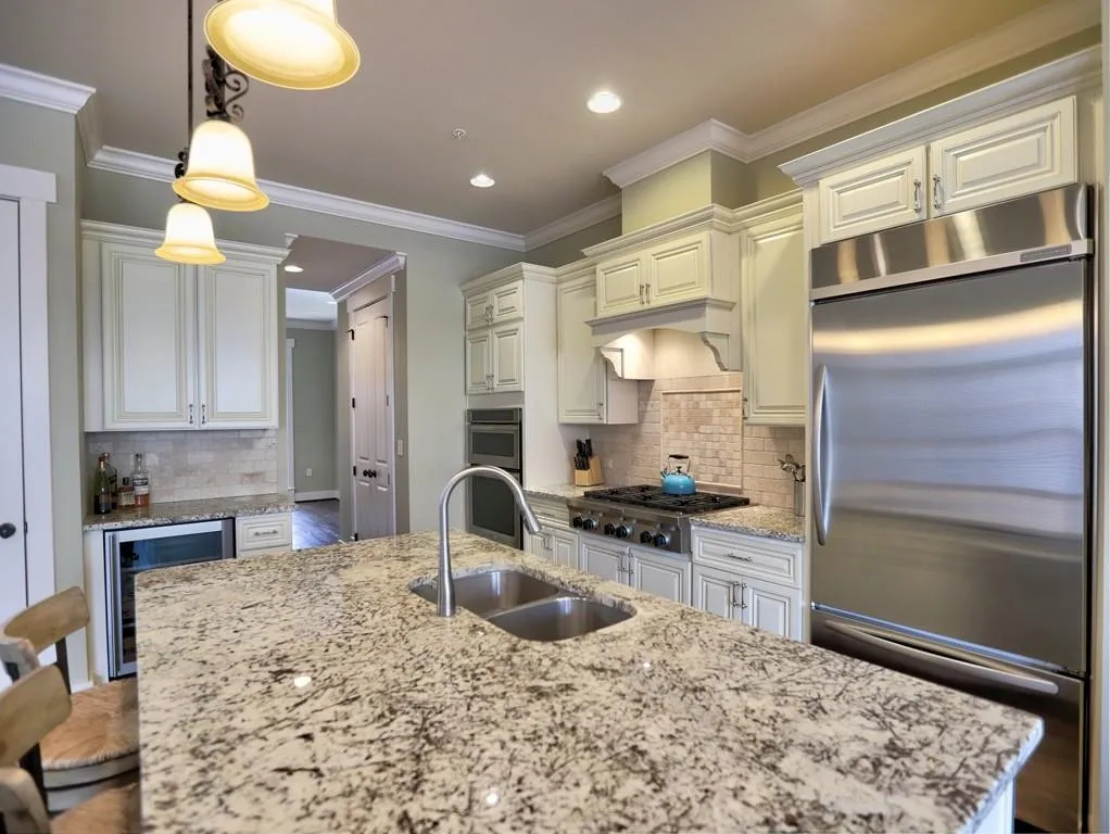 906 River Vista Drive, Atlanta, Georgia 30339, 3 Bedrooms Bedrooms, ,3 BathroomsBathrooms,Residential,Sold,906 River Vista Drive,6129041