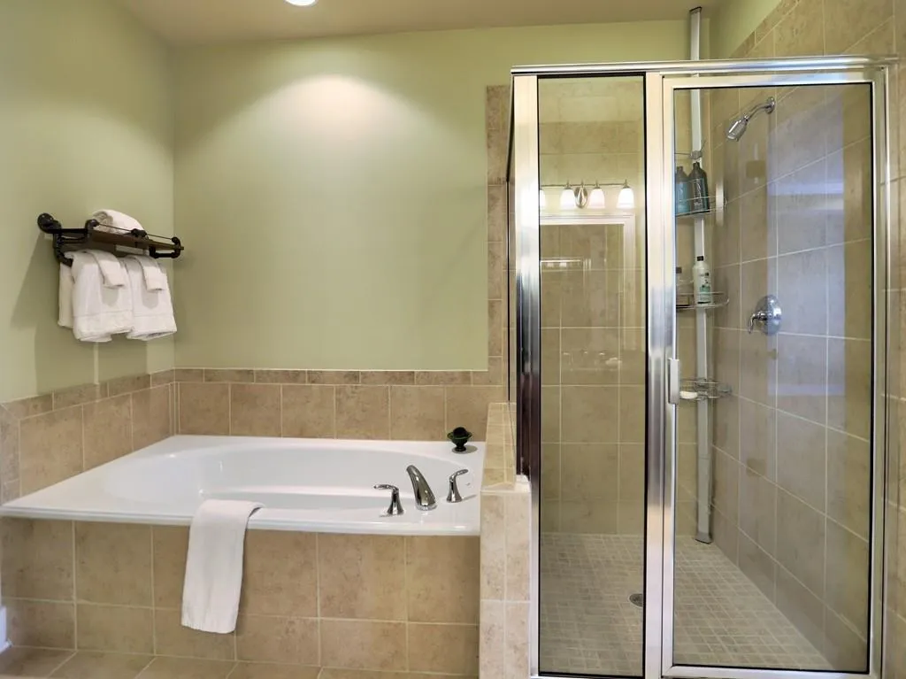 906 River Vista Drive, Atlanta, Georgia 30339, 3 Bedrooms Bedrooms, ,3 BathroomsBathrooms,Residential,Sold,906 River Vista Drive,6129041