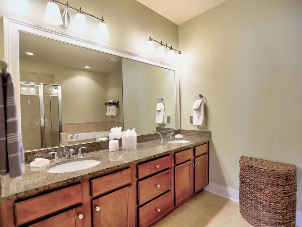 906 River Vista Drive, Atlanta, Georgia 30339, 3 Bedrooms Bedrooms, ,3 BathroomsBathrooms,Residential,Sold,906 River Vista Drive,6129041