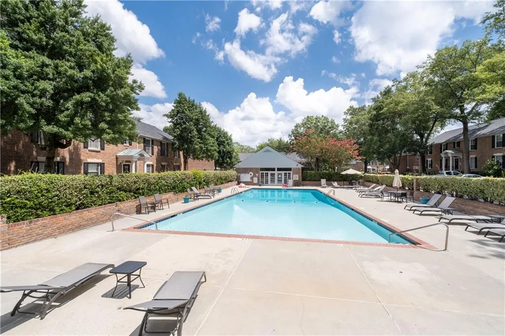 6700 Roswell Road Unit 13a, Atlanta, Georgia 30328, 3 Bedrooms Bedrooms, ,2 BathroomsBathrooms,Residential,For Sale,6700 Roswell Road Unit 13a,7633888