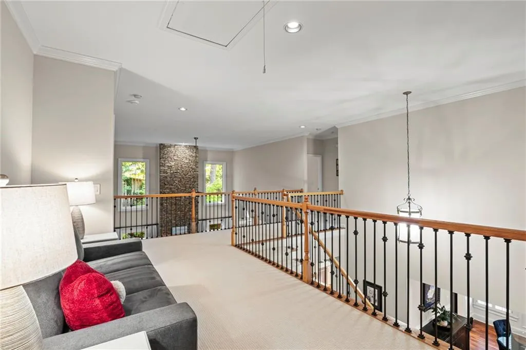 3200 Windsor Lake Drive Ne, Atlanta, Georgia 30319, 5 Bedrooms Bedrooms, ,4 BathroomsBathrooms,Residential,For Sale,3200 Windsor Lake Drive Ne,7642416