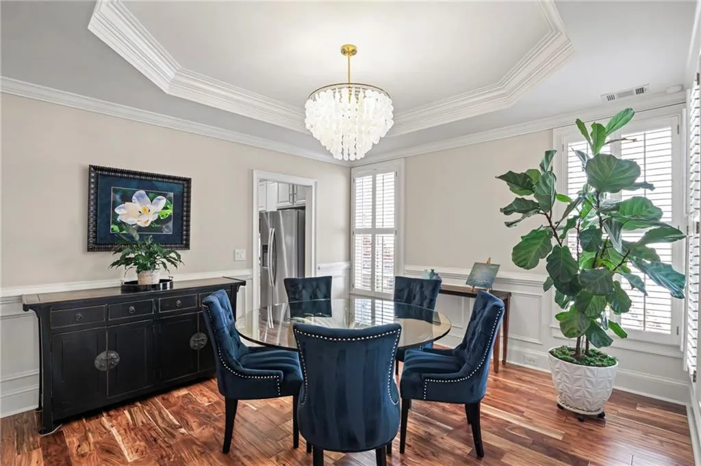 3200 Windsor Lake Drive Ne, Atlanta, Georgia 30319, 5 Bedrooms Bedrooms, ,4 BathroomsBathrooms,Residential,For Sale,3200 Windsor Lake Drive Ne,7642416