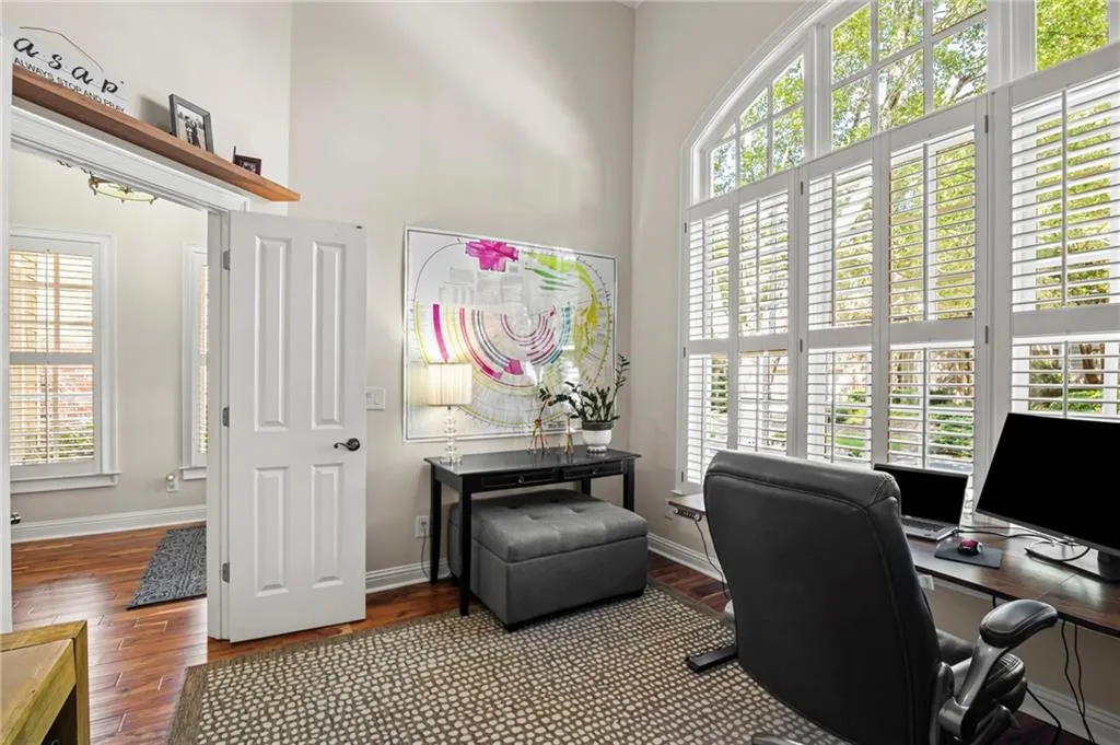 3200 Windsor Lake Drive Ne, Atlanta, Georgia 30319, 5 Bedrooms Bedrooms, ,4 BathroomsBathrooms,Residential,For Sale,3200 Windsor Lake Drive Ne,7642416