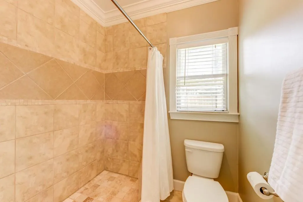 5368 Greenland Road, Atlanta, Georgia 30342, 4 Bedrooms Bedrooms, ,3 BathroomsBathrooms,Residential,Sold,5368 Greenland Road,6516327