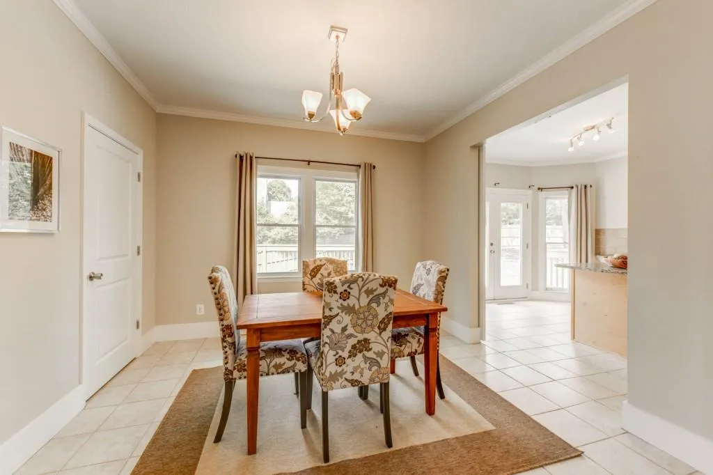 5368 Greenland Road, Atlanta, Georgia 30342, 4 Bedrooms Bedrooms, ,3 BathroomsBathrooms,Residential,Sold,5368 Greenland Road,6516327