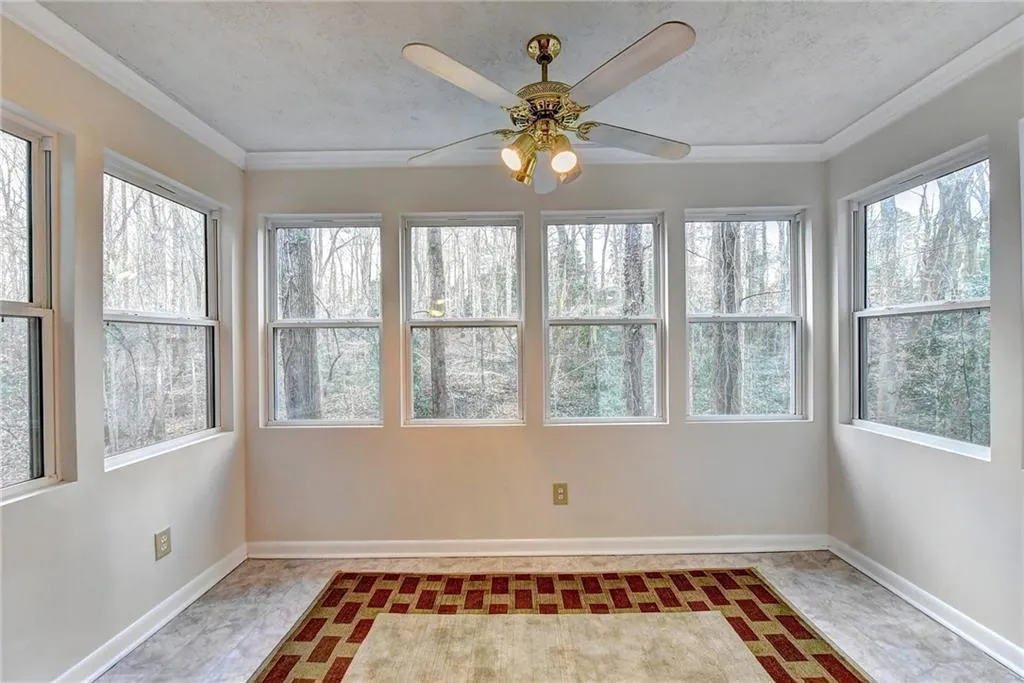 5145 Roswell Road Unit 2, Atlanta, Georgia 30342, 2 Bedrooms Bedrooms, ,1 BathroomBathrooms,Residential,Sold,5145 Roswell Road Unit 2,6125936