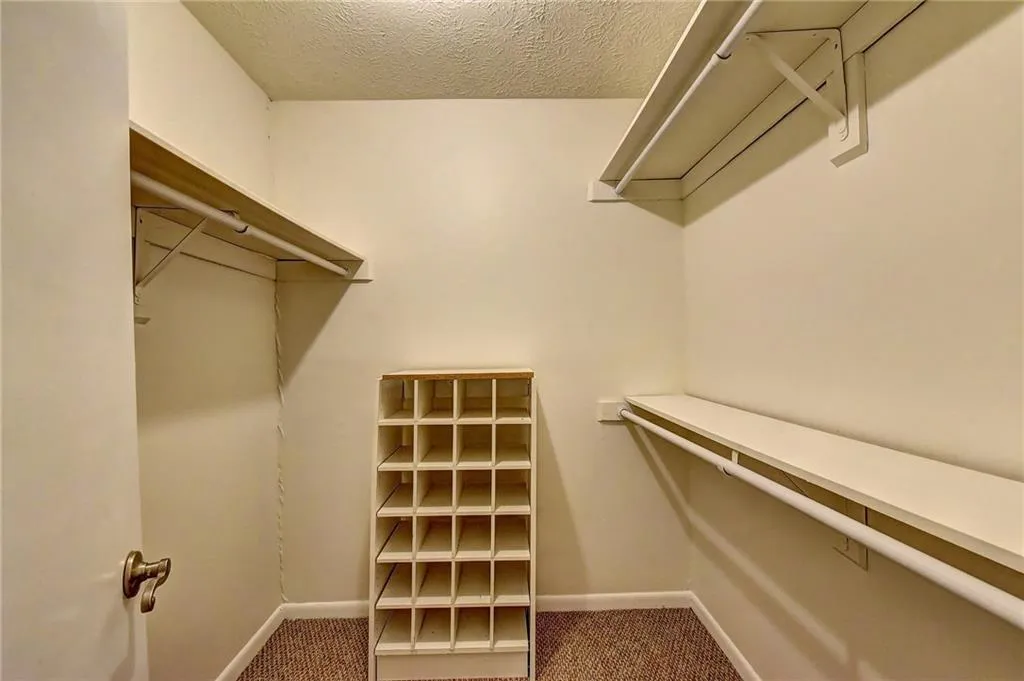 5145 Roswell Road Unit 2, Atlanta, Georgia 30342, 2 Bedrooms Bedrooms, ,1 BathroomBathrooms,Residential,Sold,5145 Roswell Road Unit 2,6125936