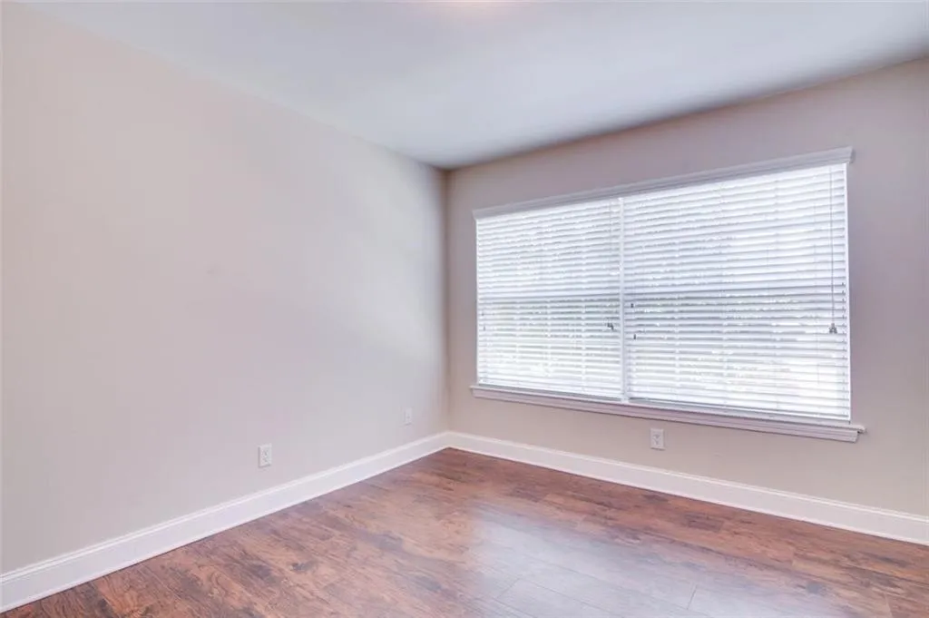 6980 Roswell Road Unit A4, Sandy Springs, Georgia 30328, 3 Bedrooms Bedrooms, ,2 BathroomsBathrooms,Residential,Sold,6980 Roswell Road Unit A4,6046204