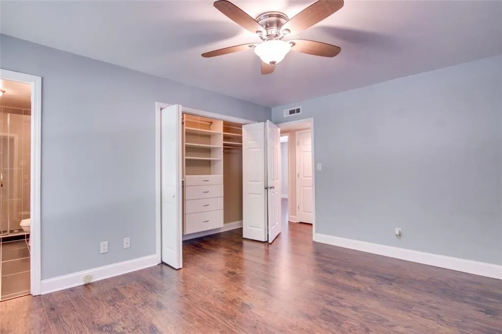 6980 Roswell Road Unit A4, Sandy Springs, Georgia 30328, 3 Bedrooms Bedrooms, ,2 BathroomsBathrooms,Residential,Sold,6980 Roswell Road Unit A4,6046204