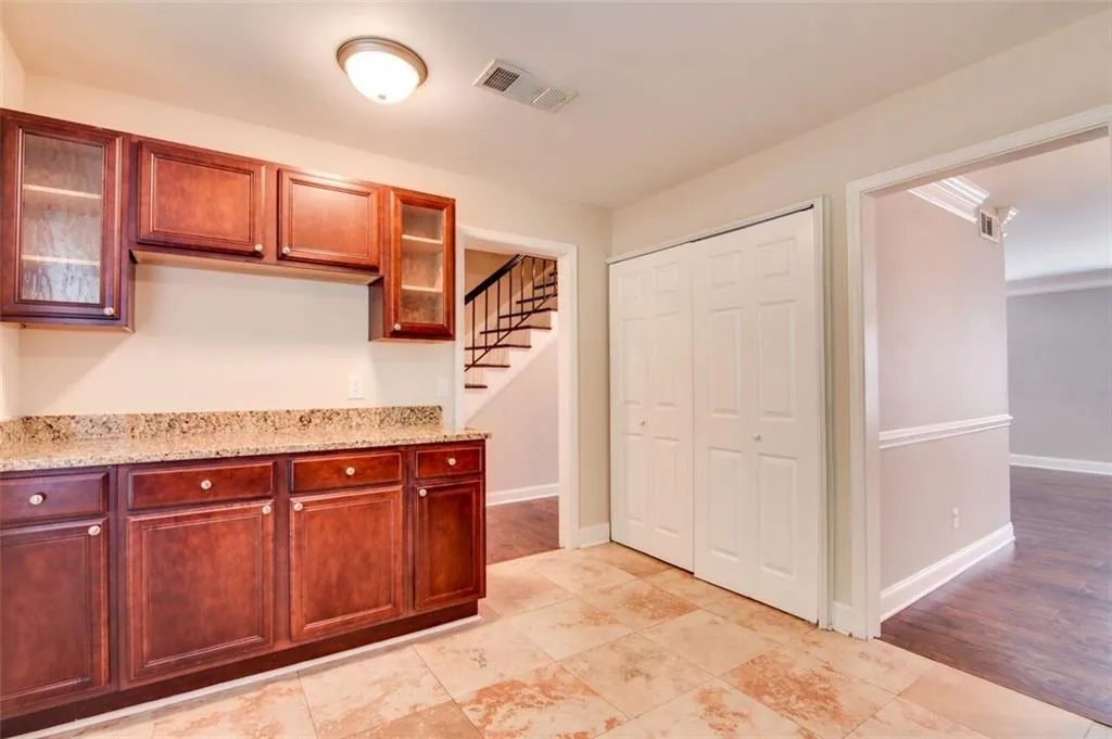 6980 Roswell Road Unit A4, Sandy Springs, Georgia 30328, 3 Bedrooms Bedrooms, ,2 BathroomsBathrooms,Residential,Sold,6980 Roswell Road Unit A4,6046204