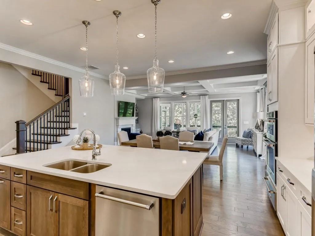 6463 Canopy Drive, Sandy Springs, Georgia 30328, 6 Bedrooms Bedrooms, ,5 BathroomsBathrooms,Residential,Sold,6463 Canopy Drive,6762636