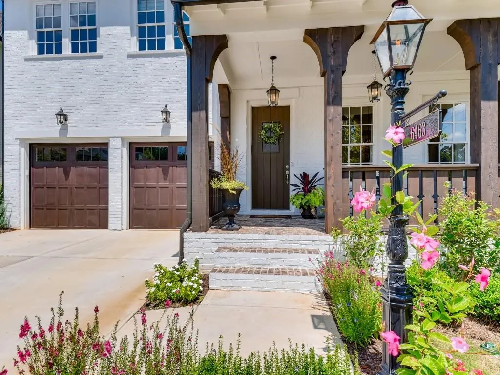 6463 Canopy Drive, Sandy Springs, Georgia 30328, 6 Bedrooms Bedrooms, ,5 BathroomsBathrooms,Residential,Sold,6463 Canopy Drive,6762636