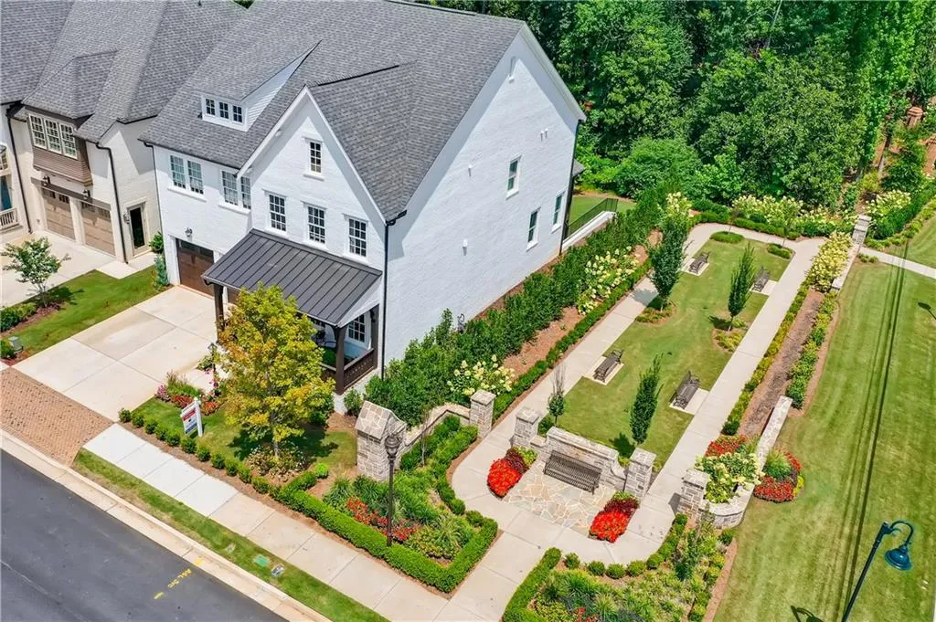 6463 Canopy Drive, Sandy Springs, Georgia 30328, 6 Bedrooms Bedrooms, ,5 BathroomsBathrooms,Residential,Sold,6463 Canopy Drive,6762636