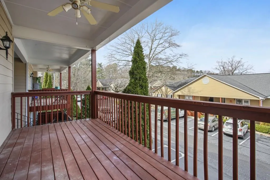 207 Brighton Point, Sandy Springs, Georgia 30328, 2 Bedrooms Bedrooms, ,2 BathroomsBathrooms,Residential,Sold,207 Brighton Point,6843818