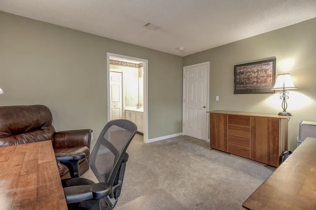 804 Camden Court, Sandy Springs, Georgia 30327, 2 Bedrooms Bedrooms, ,2 BathroomsBathrooms,Residential,Sold,804 Camden Court,5729790