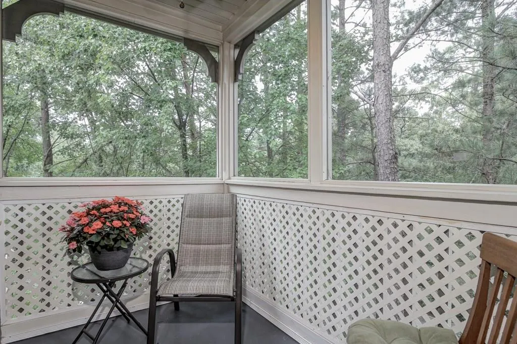 804 Camden Court, Sandy Springs, Georgia 30327, 2 Bedrooms Bedrooms, ,2 BathroomsBathrooms,Residential,Sold,804 Camden Court,5729790