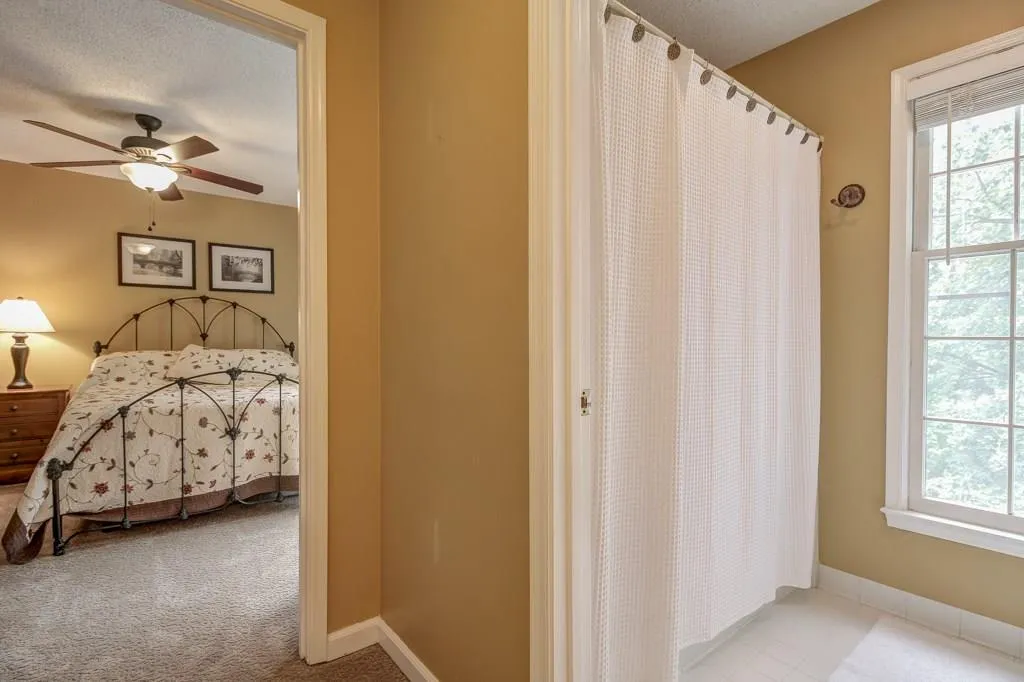 804 Camden Court, Sandy Springs, Georgia 30327, 2 Bedrooms Bedrooms, ,2 BathroomsBathrooms,Residential,Sold,804 Camden Court,5729790