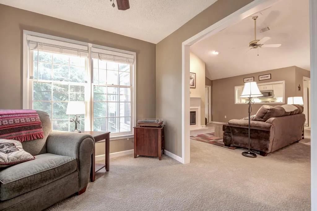 804 Camden Court, Sandy Springs, Georgia 30327, 2 Bedrooms Bedrooms, ,2 BathroomsBathrooms,Residential,Sold,804 Camden Court,5729790