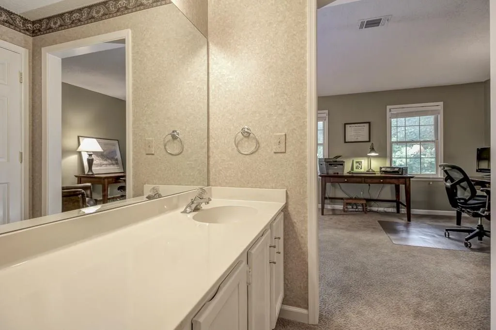 804 Camden Court, Sandy Springs, Georgia 30327, 2 Bedrooms Bedrooms, ,2 BathroomsBathrooms,Residential,Sold,804 Camden Court,5729790