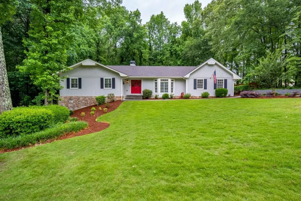 7620 Spalding Lane, Sandy Springs, Georgia 30350, 4 Bedrooms Bedrooms, ,2 BathroomsBathrooms,Residential,Sold,7620 Spalding Lane,7235600