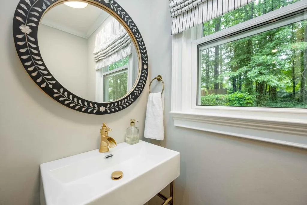 7620 Spalding Lane, Sandy Springs, Georgia 30350, 4 Bedrooms Bedrooms, ,2 BathroomsBathrooms,Residential,Sold,7620 Spalding Lane,7235600