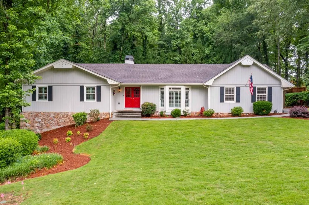 7620 Spalding Lane, Sandy Springs, Georgia 30350, 4 Bedrooms Bedrooms, ,2 BathroomsBathrooms,Residential,Sold,7620 Spalding Lane,7235600