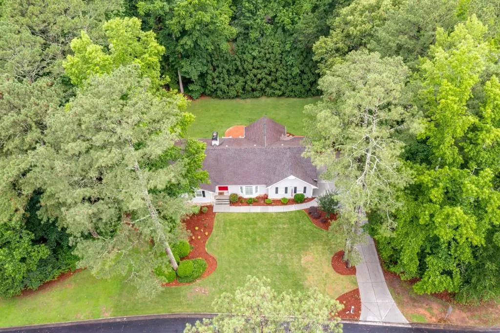 7620 Spalding Lane, Sandy Springs, Georgia 30350, 4 Bedrooms Bedrooms, ,2 BathroomsBathrooms,Residential,Sold,7620 Spalding Lane,7235600