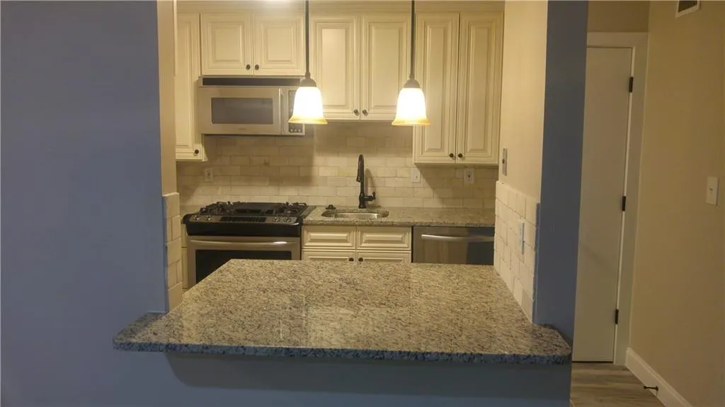 609 River Run Drive Unit 609, Sandy Springs, Georgia 30350, 1 Bedroom Bedrooms, ,1 BathroomBathrooms,Residential,Sold,609 River Run Drive Unit 609,5710659