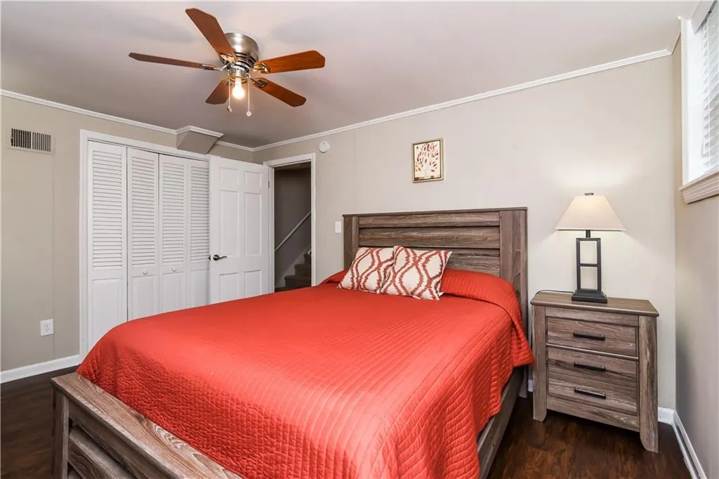 215 W Spalding Drive, Atlanta, Georgia 30328, 4 Bedrooms Bedrooms, ,3 BathroomsBathrooms,Residential,Sold,215 W Spalding Drive,6045529