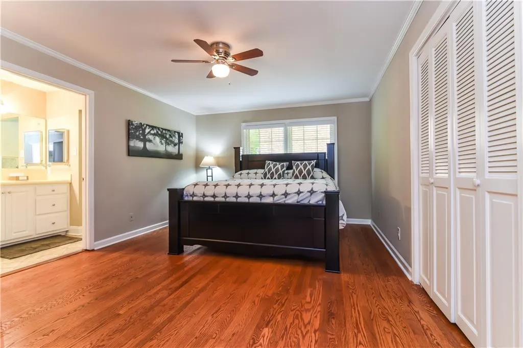 215 W Spalding Drive, Atlanta, Georgia 30328, 4 Bedrooms Bedrooms, ,3 BathroomsBathrooms,Residential,Sold,215 W Spalding Drive,6045529