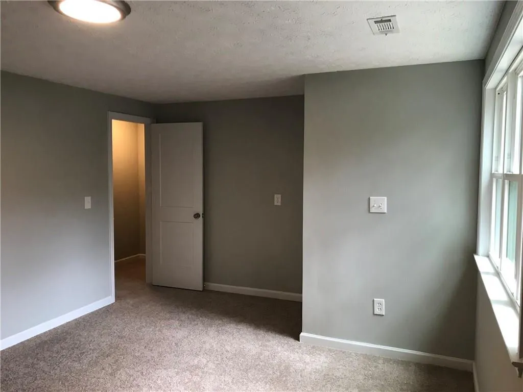 8810 Long Beach Circle, Sandy Springs, Georgia 30350, 2 Bedrooms Bedrooms, ,2 BathroomsBathrooms,Residential,Sold,8810 Long Beach Circle,6092863