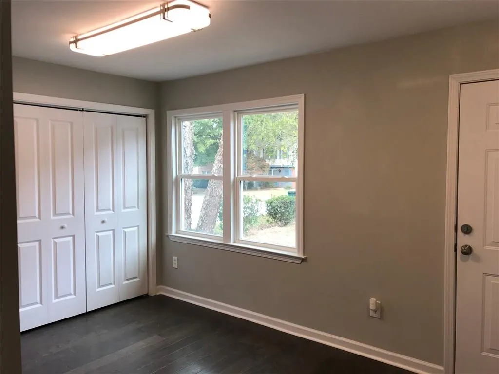 8810 Long Beach Circle, Sandy Springs, Georgia 30350, 2 Bedrooms Bedrooms, ,2 BathroomsBathrooms,Residential,Sold,8810 Long Beach Circle,6092863