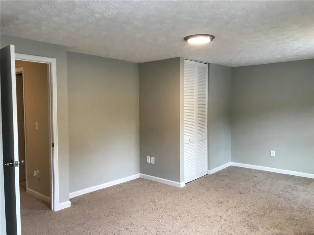 8810 Long Beach Circle, Sandy Springs, Georgia 30350, 2 Bedrooms Bedrooms, ,2 BathroomsBathrooms,Residential,Sold,8810 Long Beach Circle,6092863