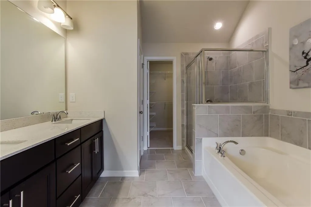 7410 Highland Bluff, Atlanta, Georgia 30328, 3 Bedrooms Bedrooms, ,3 BathroomsBathrooms,Residential,Sold,7410 Highland Bluff,6578997