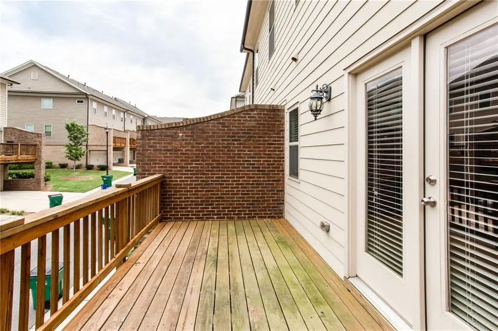 7410 Highland Bluff, Atlanta, Georgia 30328, 3 Bedrooms Bedrooms, ,3 BathroomsBathrooms,Residential,Sold,7410 Highland Bluff,6578997