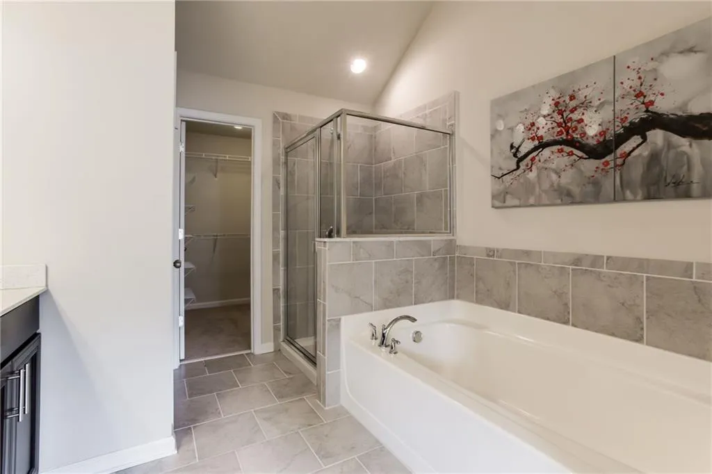 7410 Highland Bluff, Atlanta, Georgia 30328, 3 Bedrooms Bedrooms, ,3 BathroomsBathrooms,Residential,Sold,7410 Highland Bluff,6578997