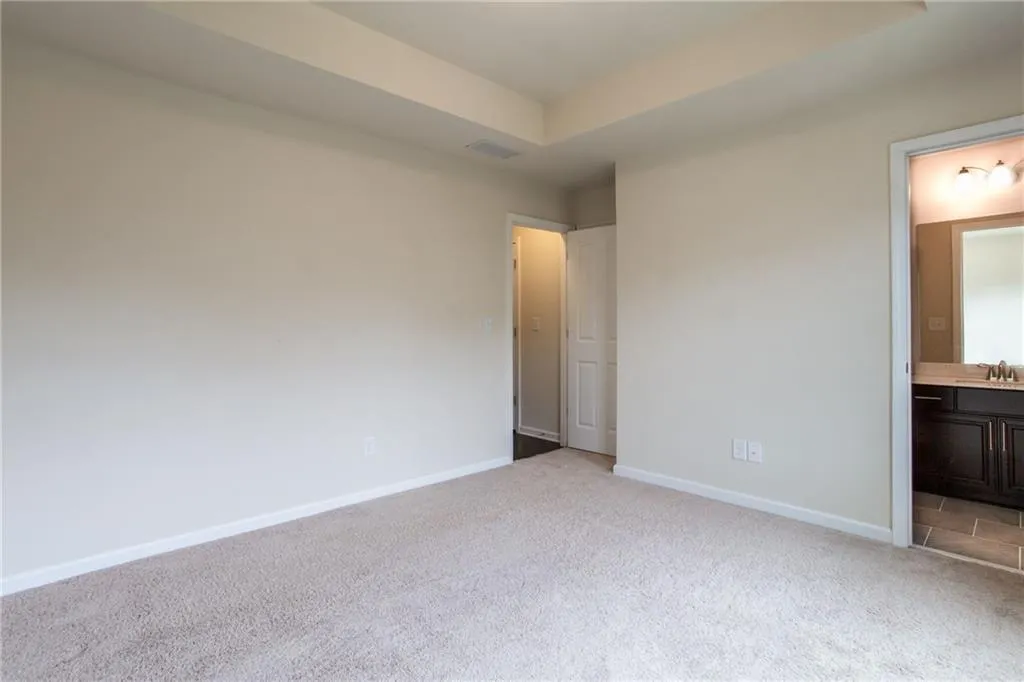 7410 Highland Bluff, Atlanta, Georgia 30328, 3 Bedrooms Bedrooms, ,3 BathroomsBathrooms,Residential,Sold,7410 Highland Bluff,6578997